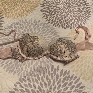 Victoria secret bra worn 2 times